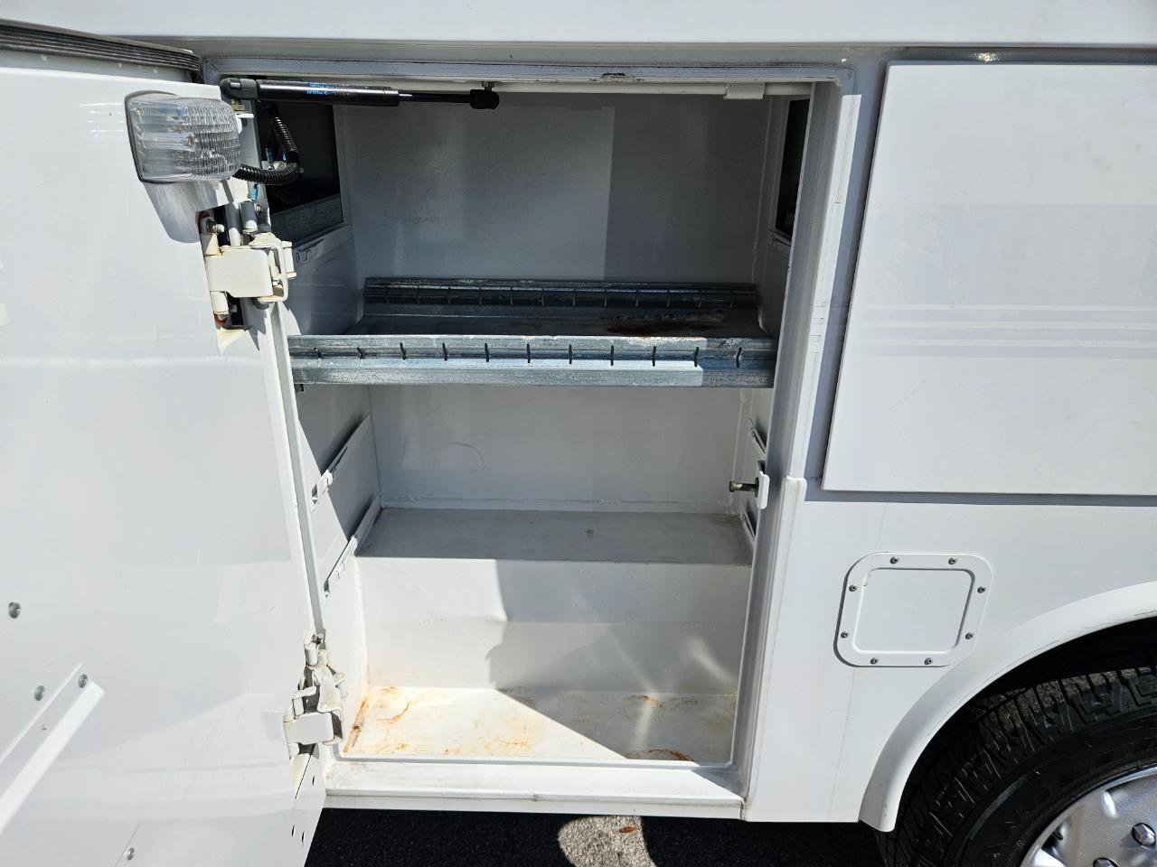 Used 2012 Ford E-350 and Econoline 350 Super Duty w/ PWR Locks & Windows Group image 28