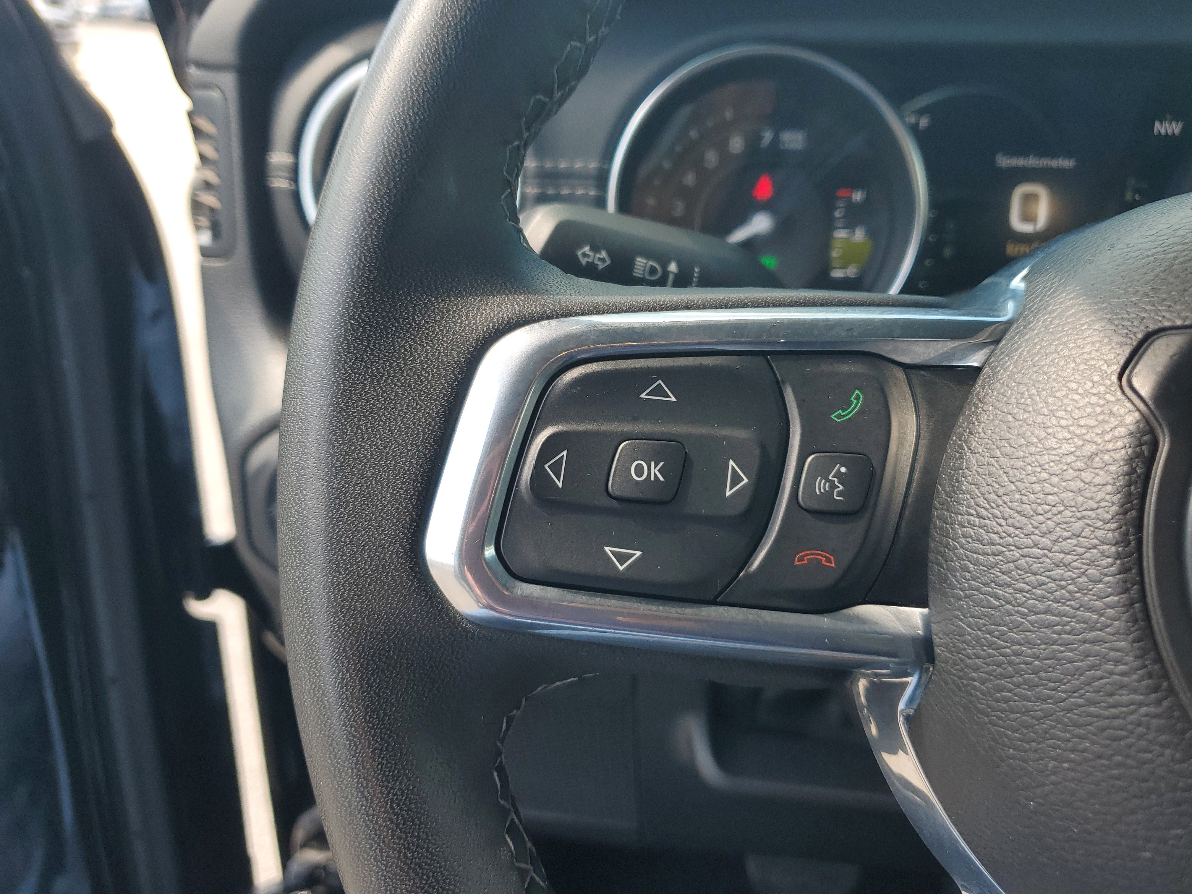 Used 2023 Jeep Wrangler Unlimited Sahara image 22