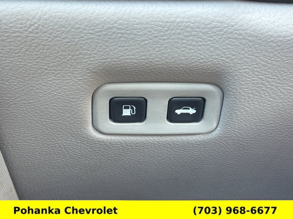 Used 2006 Chevrolet Corvette Coupe w/ Preferred Equipment Group RWD image 12
