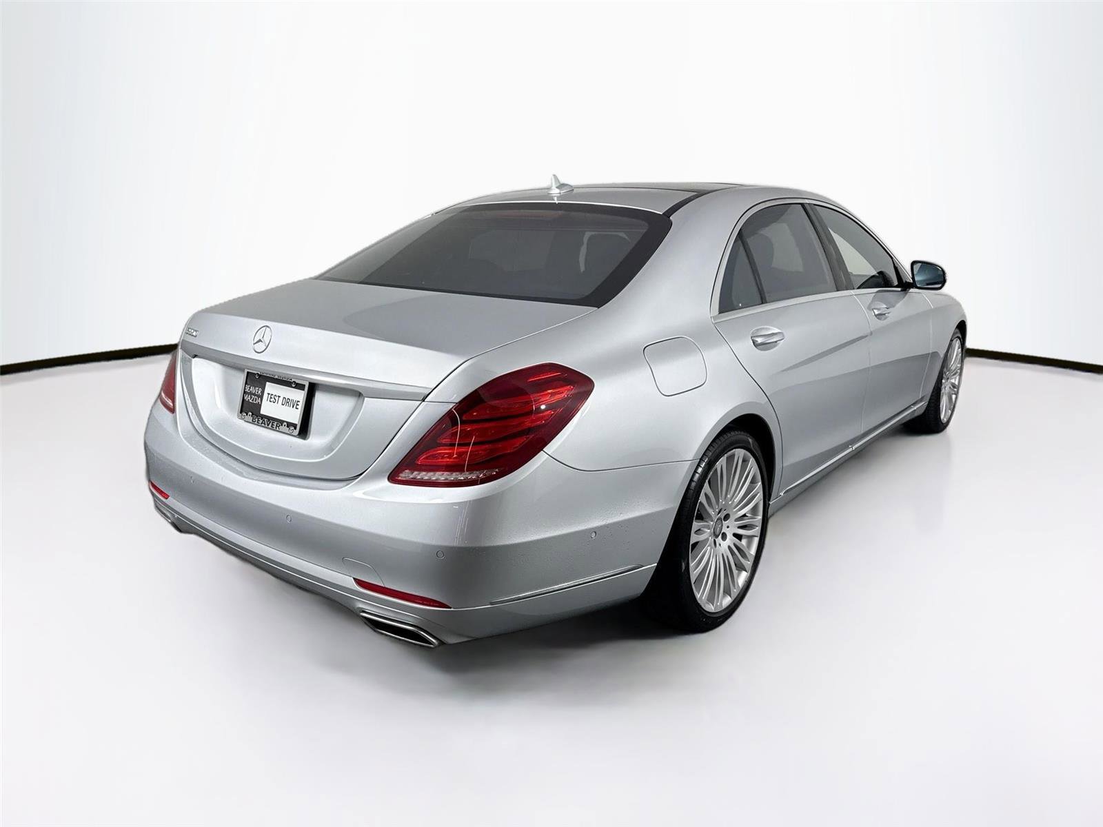 Used 2015 Mercedes-Benz S 550 Sedan image 2