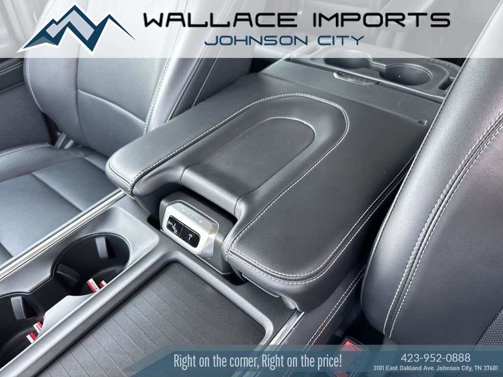 Used 2025 Ford Expedition Platinum AWD/4WD image 19
