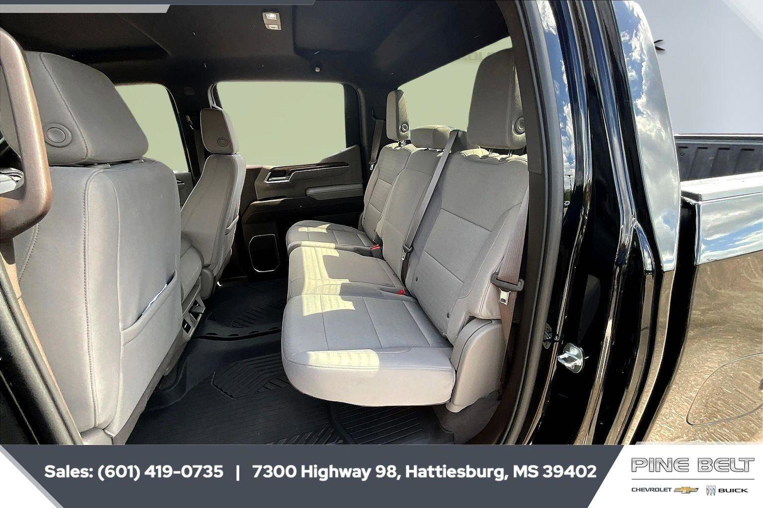 Used 2023 Chevrolet Silverado 1500 LT w/ Z71 Off-Road Package image 20