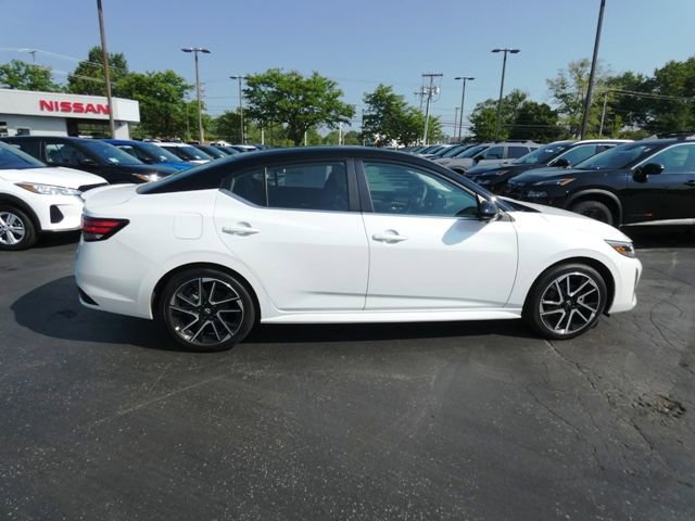 New 2025 Nissan Sentra SR w/ SR Premium Package image 2