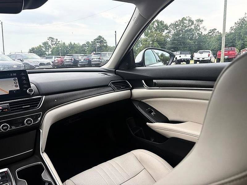 Used 2020 Honda Accord Touring image 44