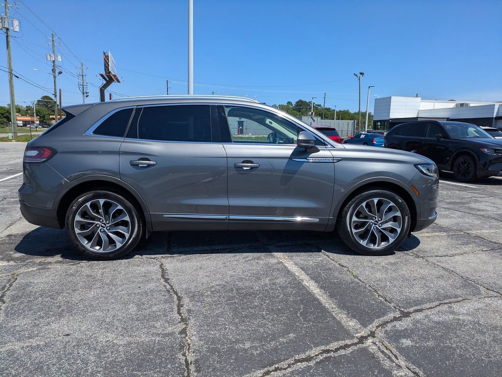 Used 2023 Lincoln Nautilus Reserve w/ Luxury Package FWD image 3