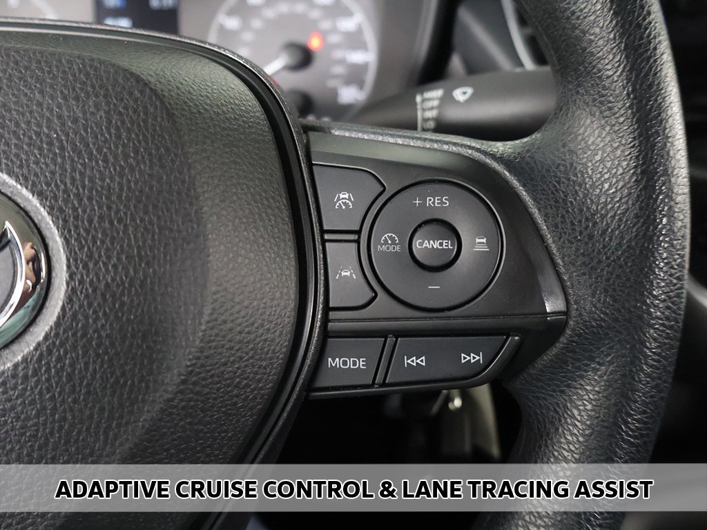 Used 2023 Toyota Corolla LE image 3