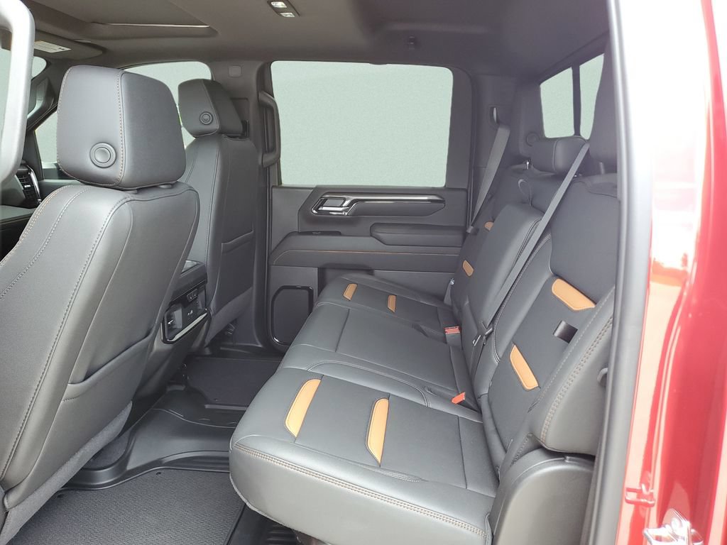 Used 2025 GMC Sierra 2500 AT4 w/ AT4 Premium Plus Package AWD/4WD image 10