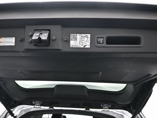 Certified 2023 Toyota Sienna Platinum image 37