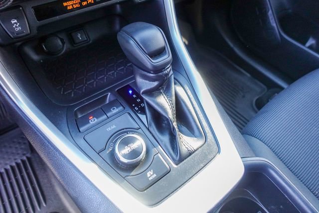 Certified 2022 Toyota RAV4 LE image 20