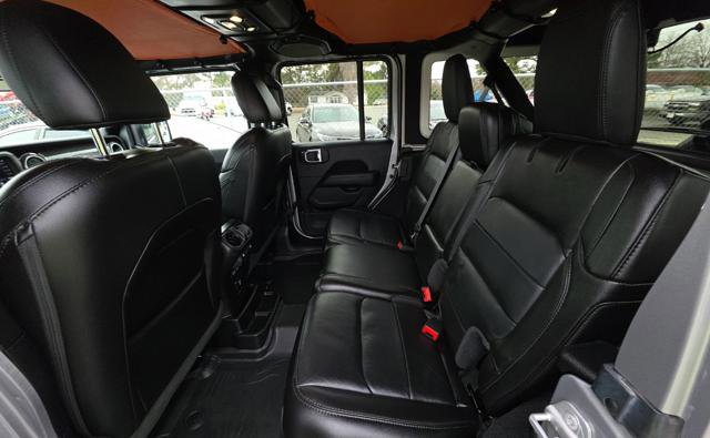 Used 2021 Jeep Wrangler Unlimited Sahara image 6
