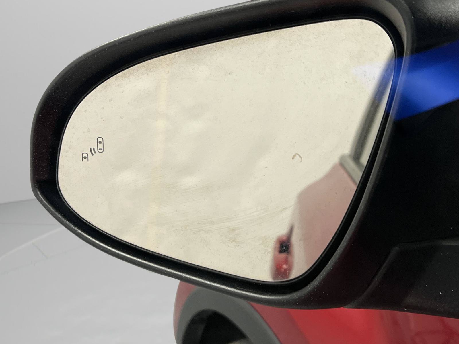 Used 2021 Toyota C-HR XLE FWD image 10