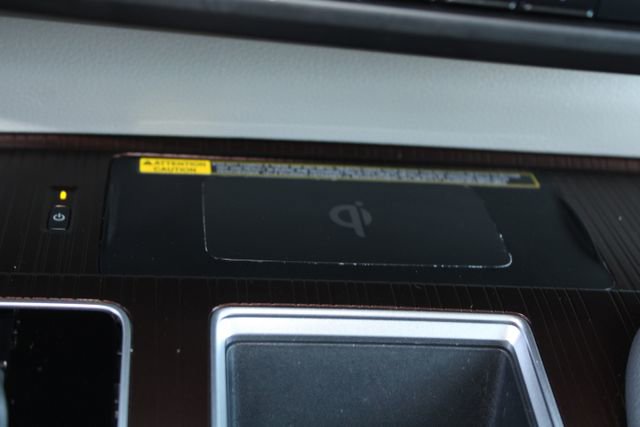 Used 2023 Toyota Sienna XLE w/ XLE Plus Package FWD image 26