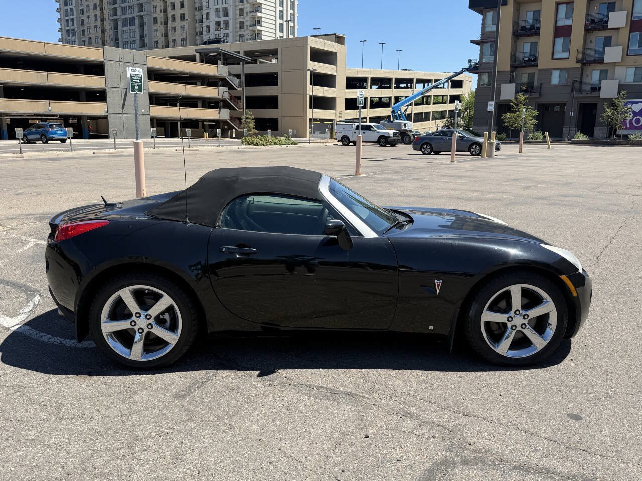 Used 2007 Pontiac Solstice GXP w/ Premium Package RWD image 14