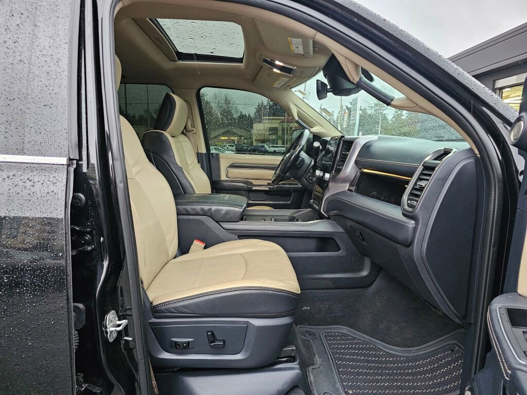 Used 2020 RAM 3500 Limited image 11