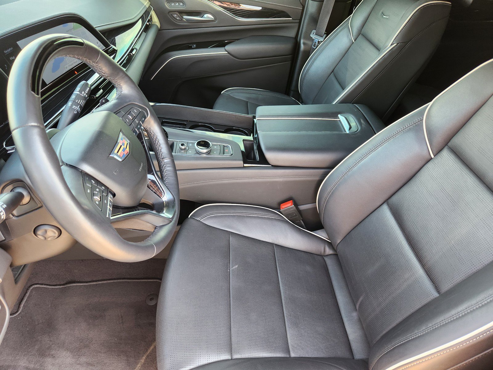 Certified 2024 Cadillac Escalade Sport w/ Touring Package AWD/4WD image 11
