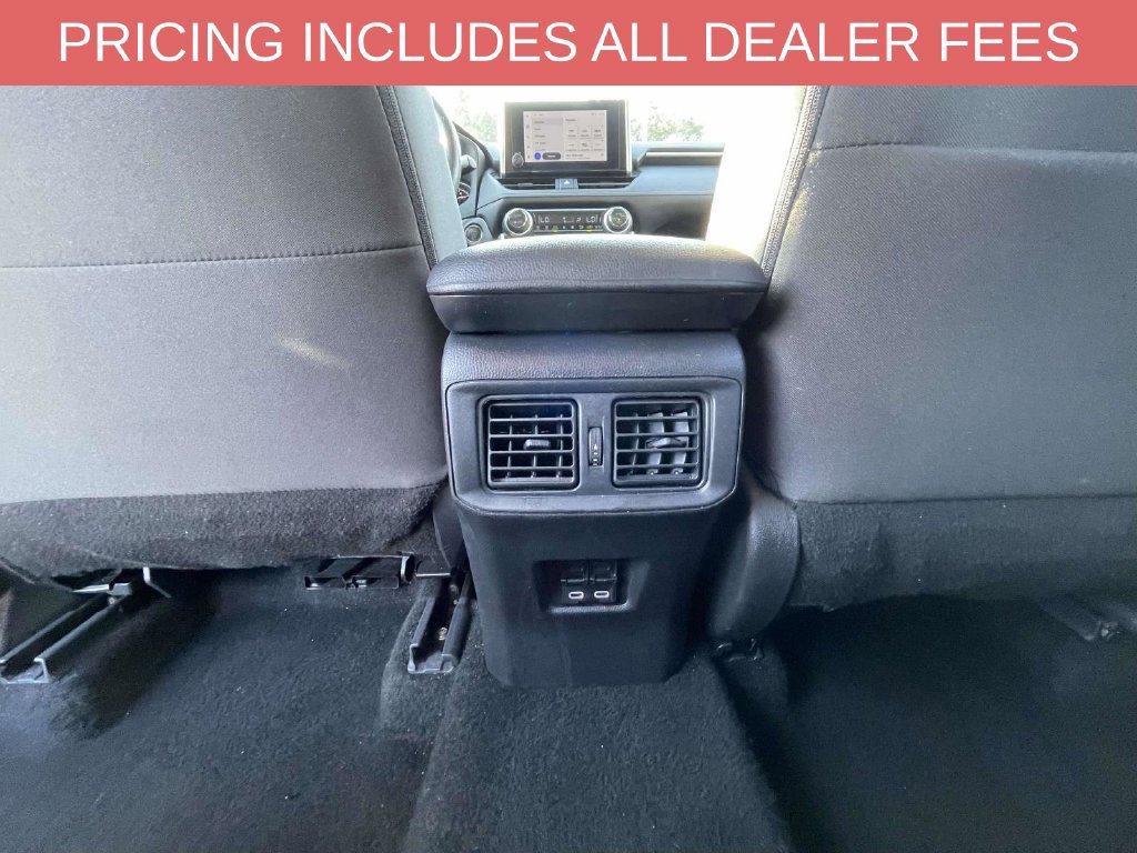 Used 2025 Toyota RAV4 XLE AWD/4WD image 15