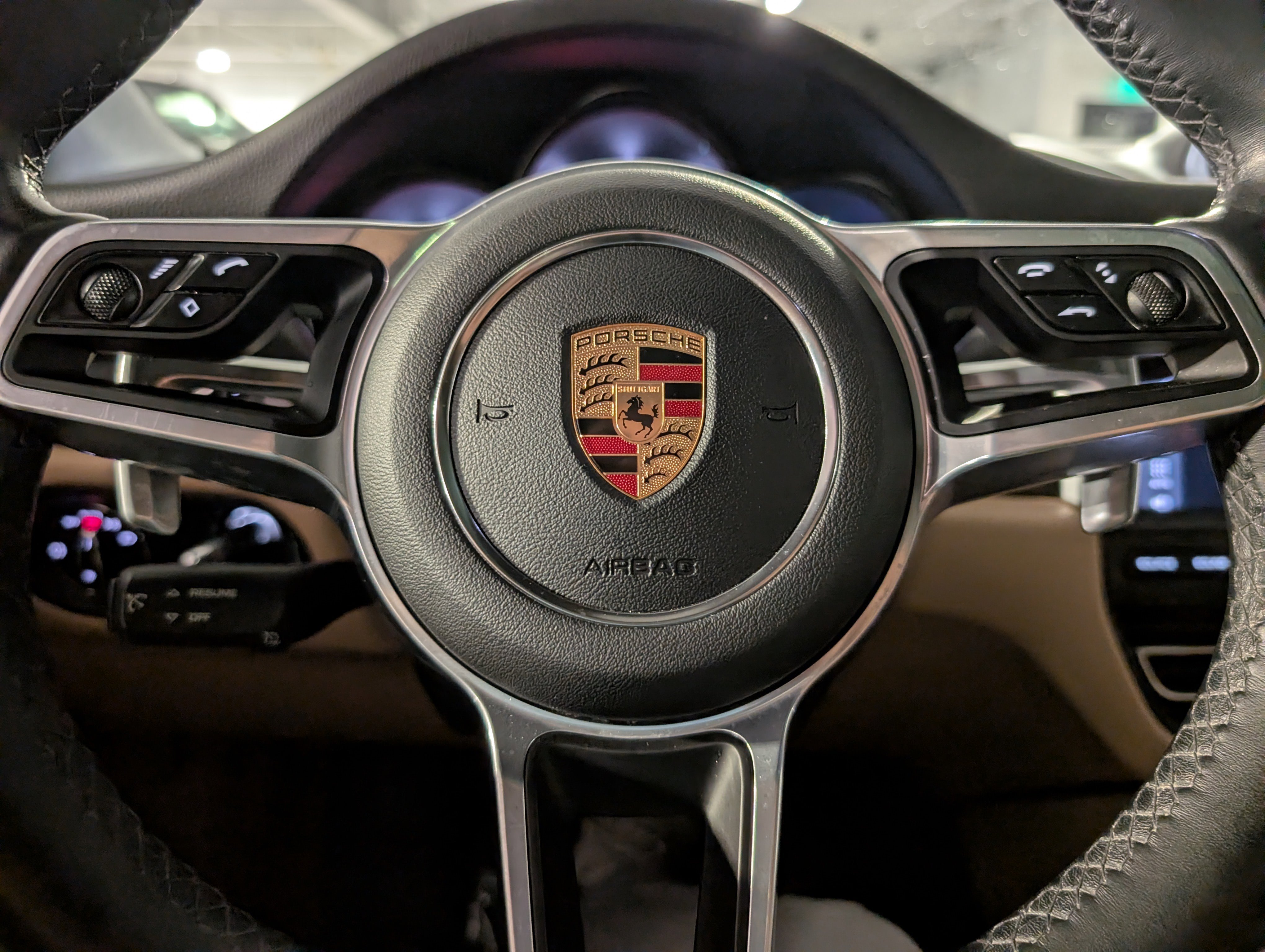 Used 2020 Porsche Macan image 25