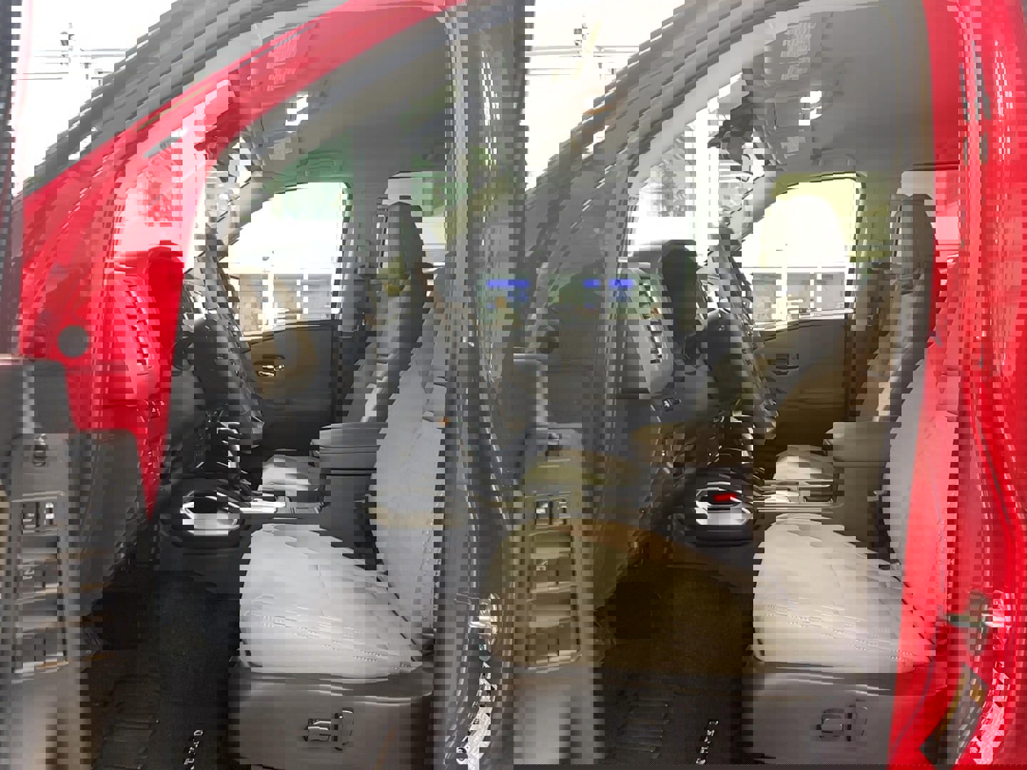 Used 2023 Nissan Frontier SV w/ Technology Package image 7