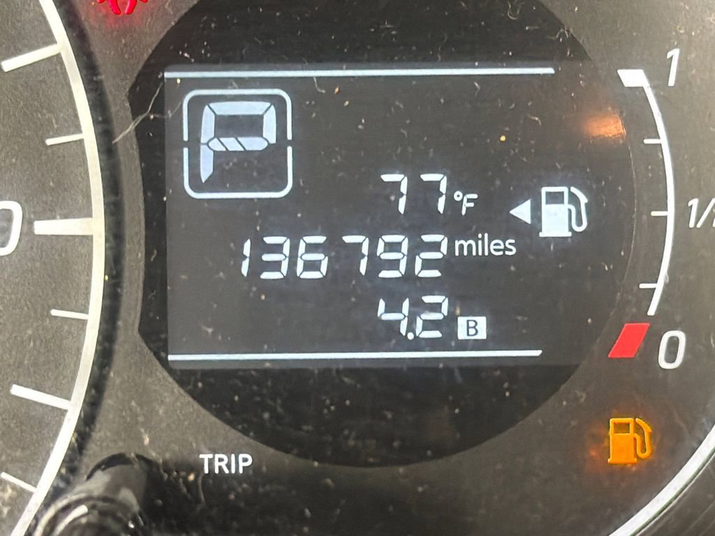 Used 2016 Nissan Versa Note SV FWD image 27