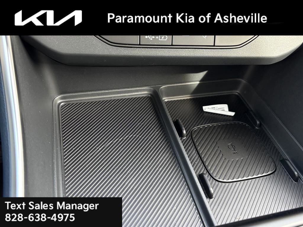 New 2026 Kia Carnival SX w/ SX Dark Edition Package image 18