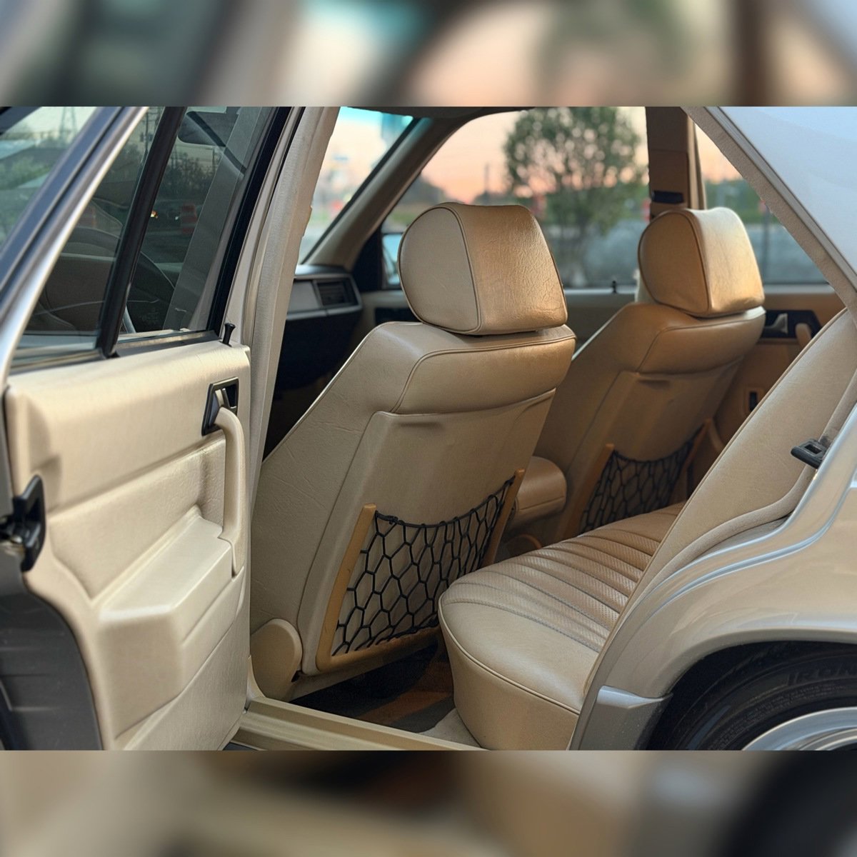 Used 1990 Mercedes-Benz 190 E 2.6 image 7