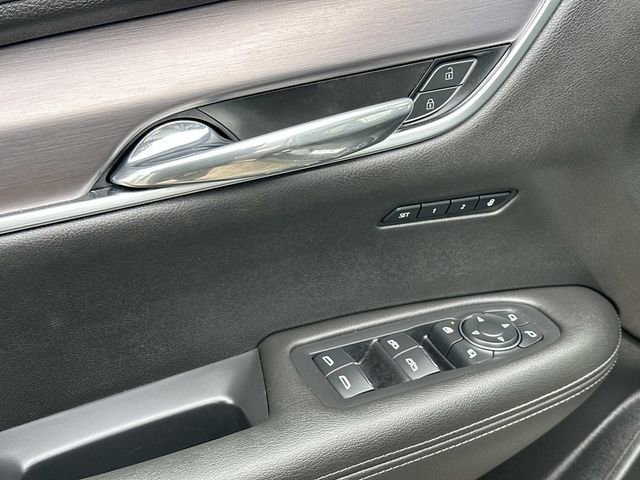 Used 2024 Cadillac XT6 Luxury w/ LPO, Floor Liner Package AWD/4WD image 18