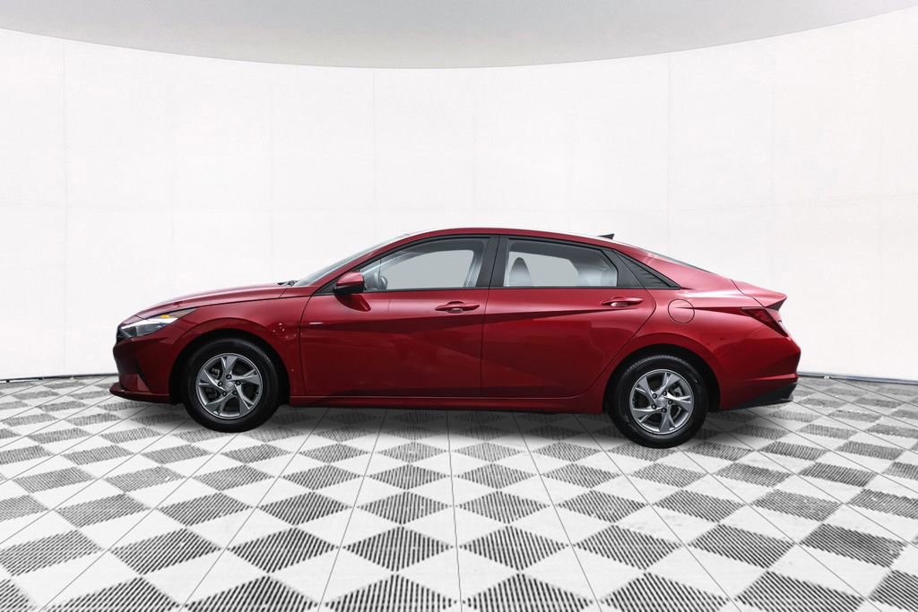 Certified 2023 Hyundai Elantra SE w/ Cargo Package image 10