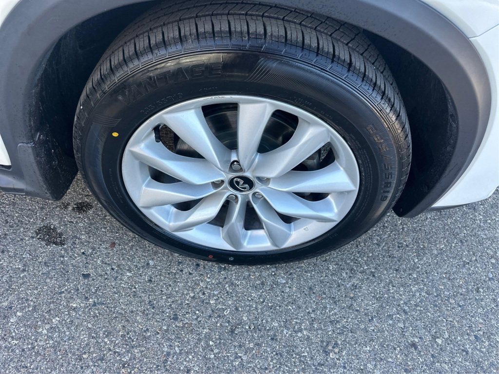 Used 2019 INFINITI QX50 Essential w/ Premium Heat Package image 20