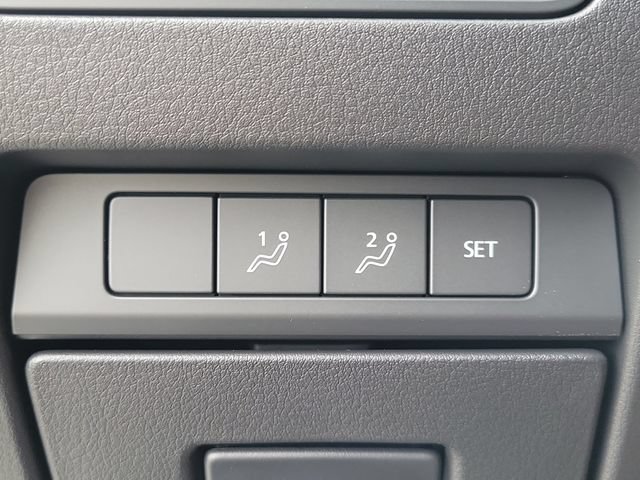 New 2026 MAZDA MAZDA3 Carbon AWD/4WD image 19