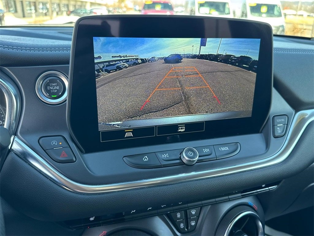 Used 2025 Chevrolet Blazer LT image 24