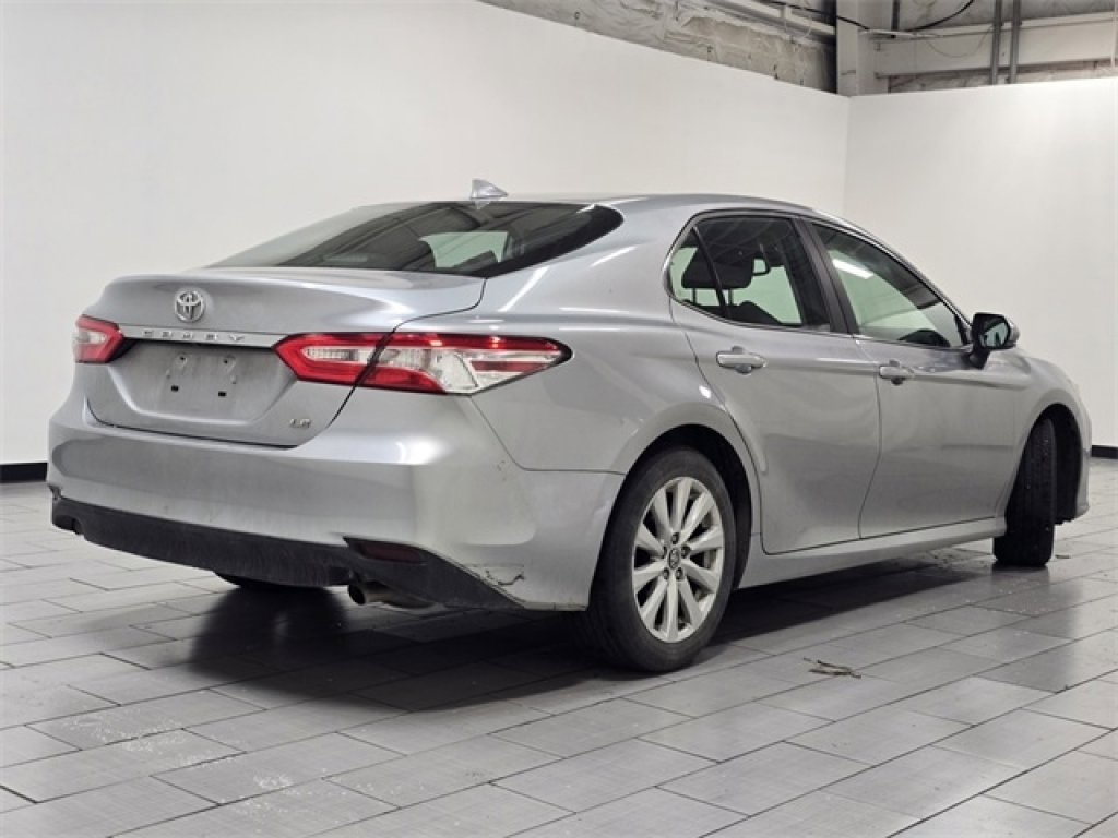Used 2019 Toyota Camry LE image 13
