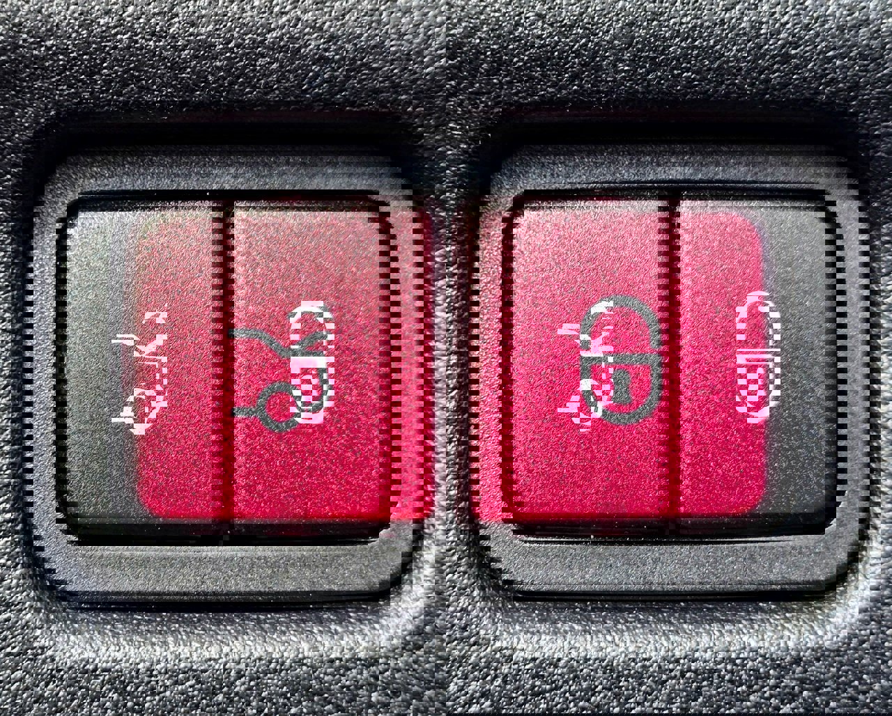 Used 2023 Mercedes-Benz C 300 4MATIC Sedan image 32