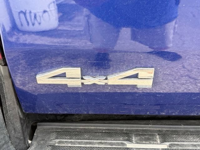 Used 2025 Toyota Tacoma SR5 AWD/4WD image 10