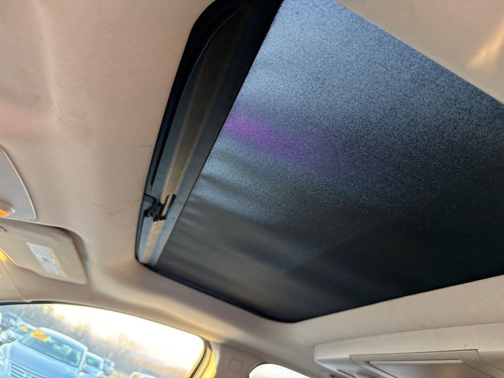 Used 2011 GMC Acadia SLT image 18