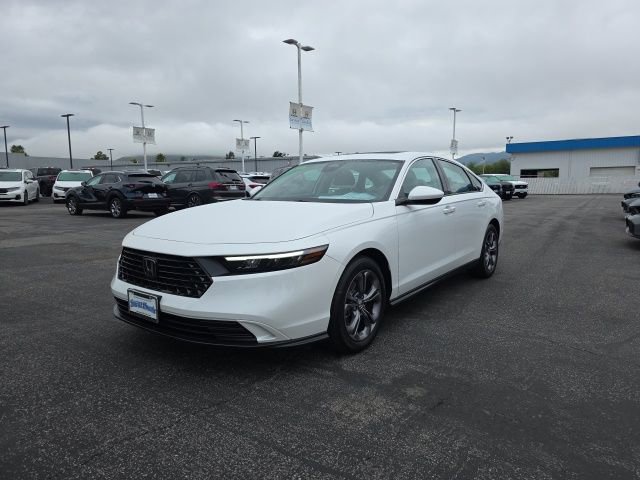 Certified 2023 Honda Accord EX image 4