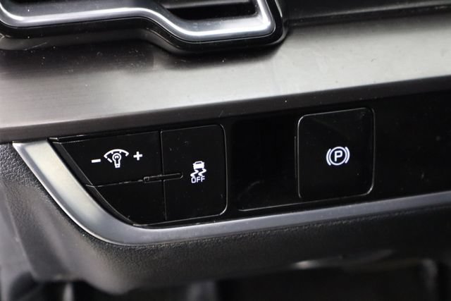 Used 2025 Kia Sportage EX FWD image 22