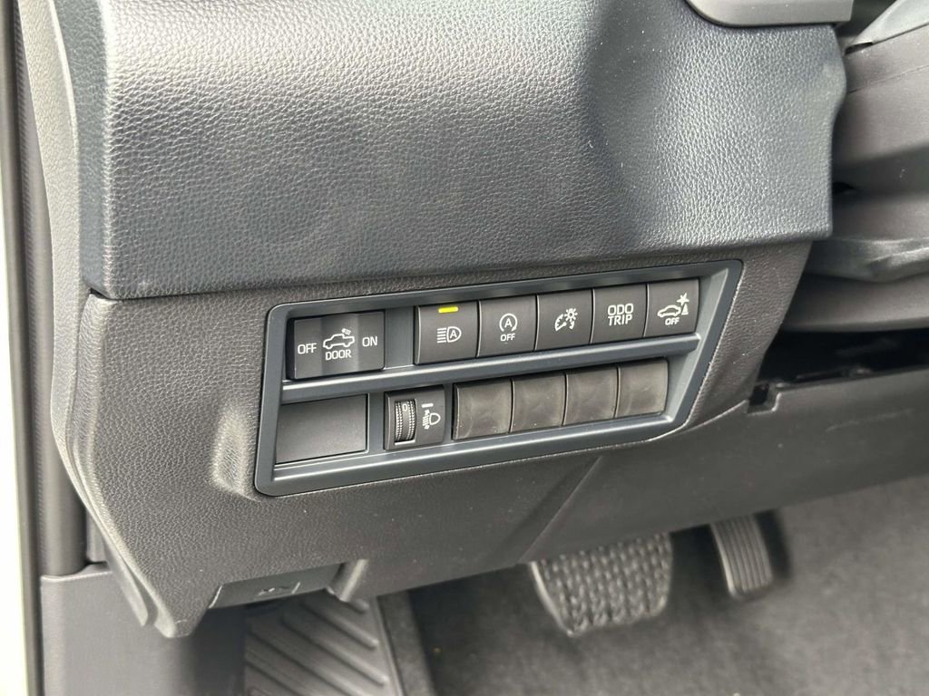 New 2026 Toyota Tundra SR5 w/ SR5 Convenience Package image 18