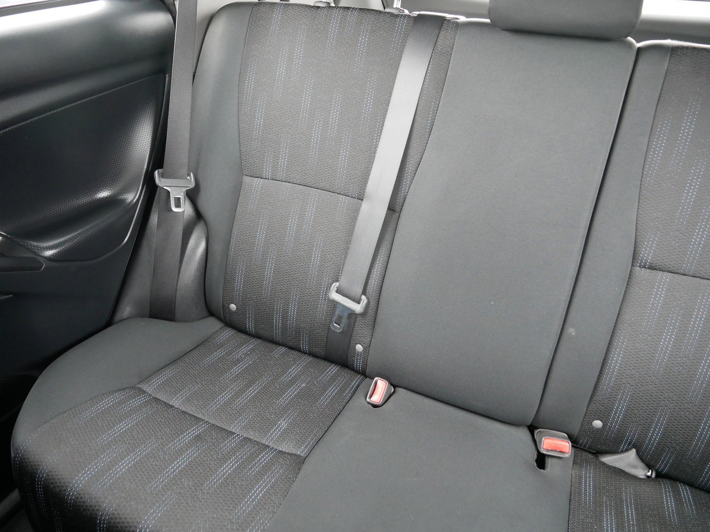 Used 2011 Toyota Matrix FWD image 12