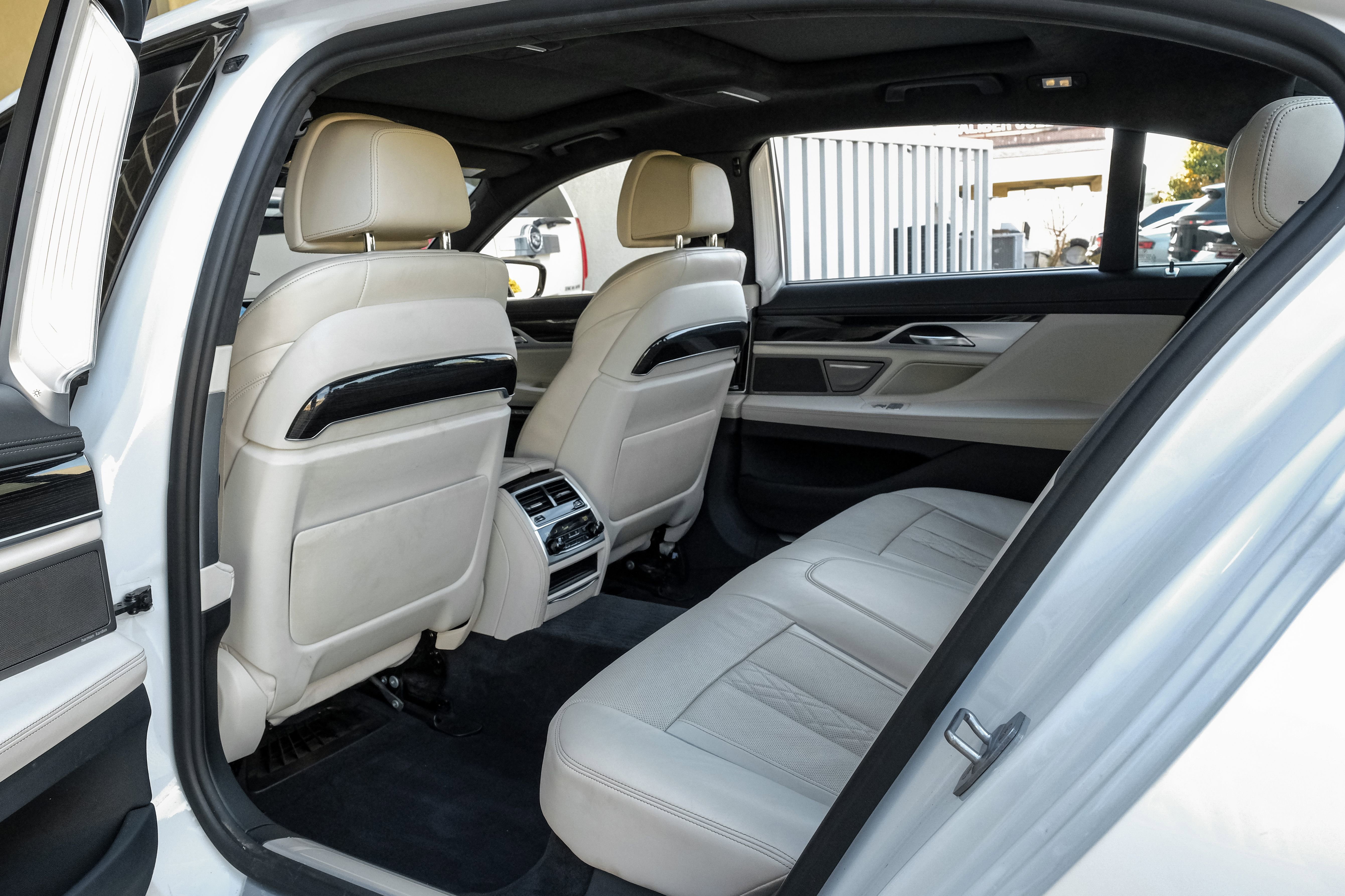 Used 2018 BMW 750i 750i image 42