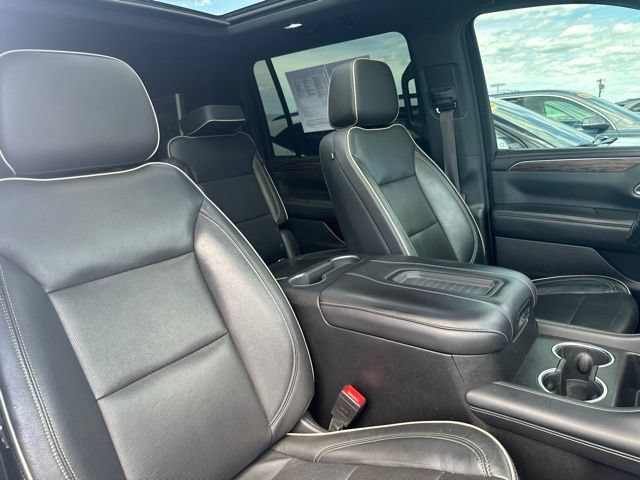 Used 2021 Chevrolet Suburban Premier w/ Premium Package AWD/4WD image 42
