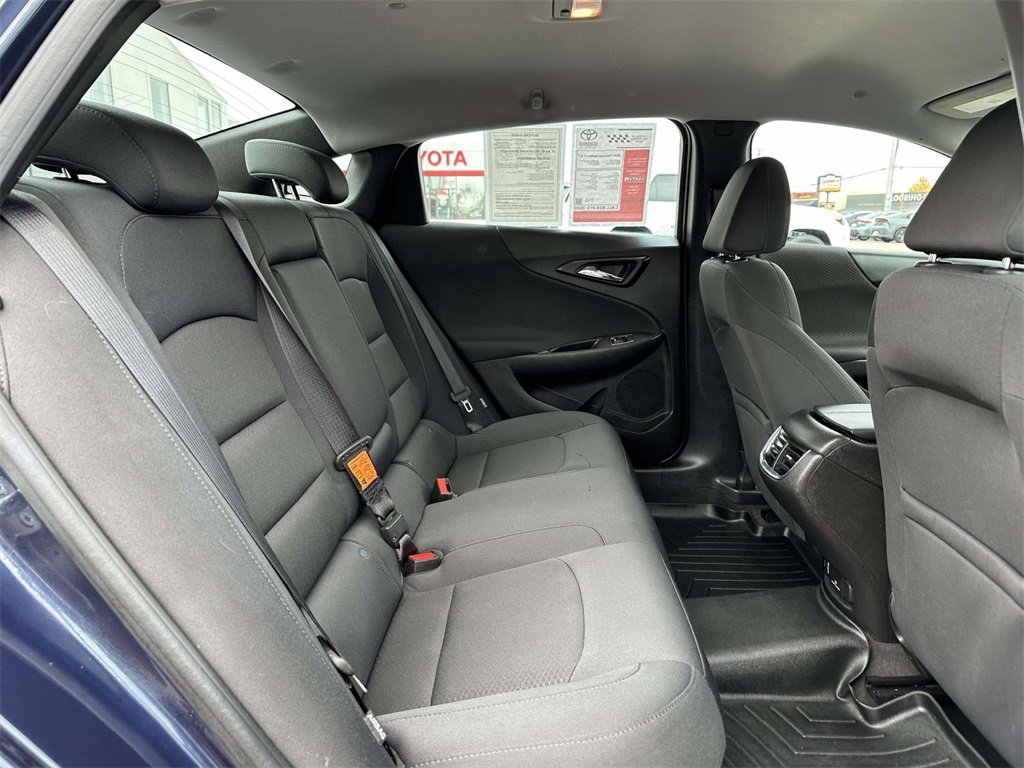 Used 2016 Chevrolet Malibu LT image 15