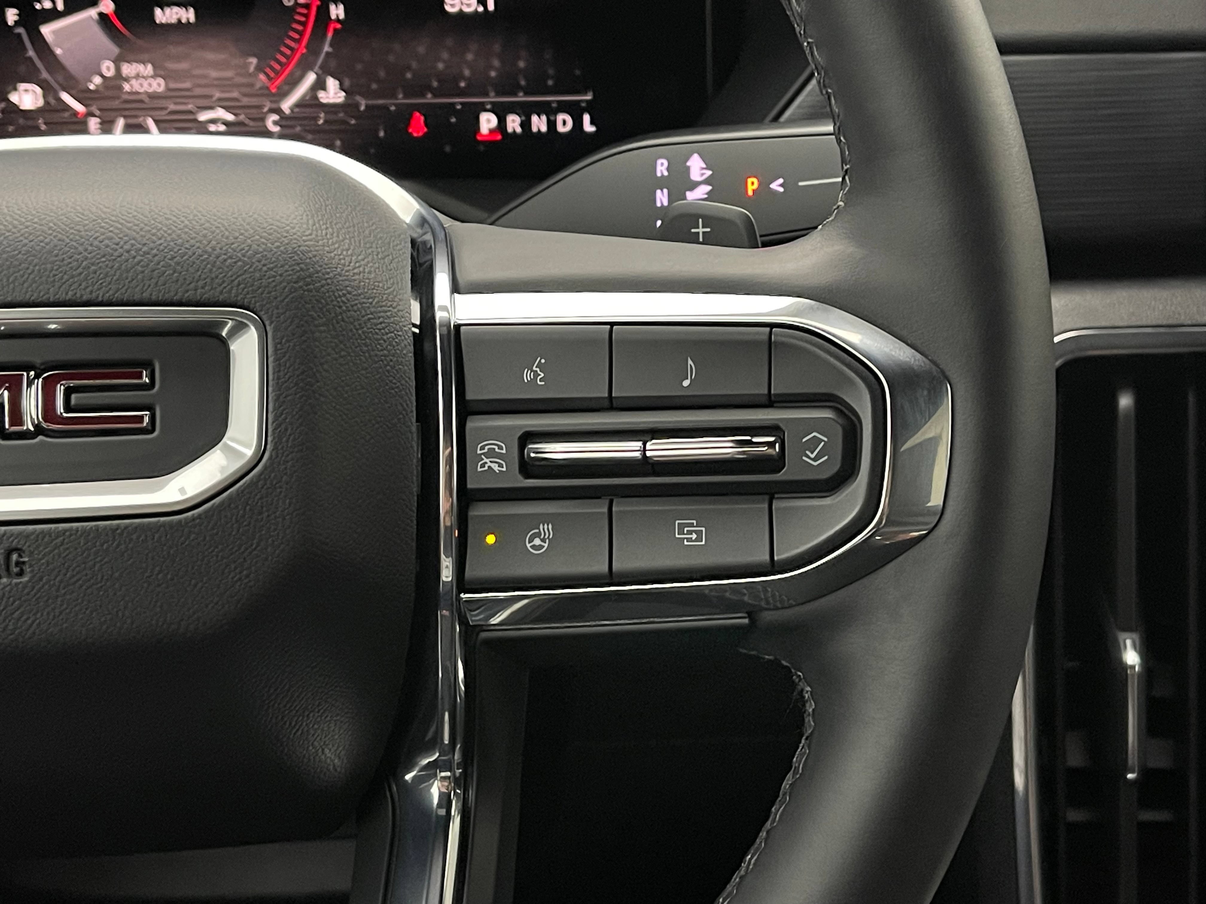 Used 2025 GMC Acadia Elevation FWD image 23