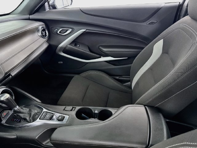 Used 2023 Chevrolet Camaro LT w/ Technology Package RWD image 23