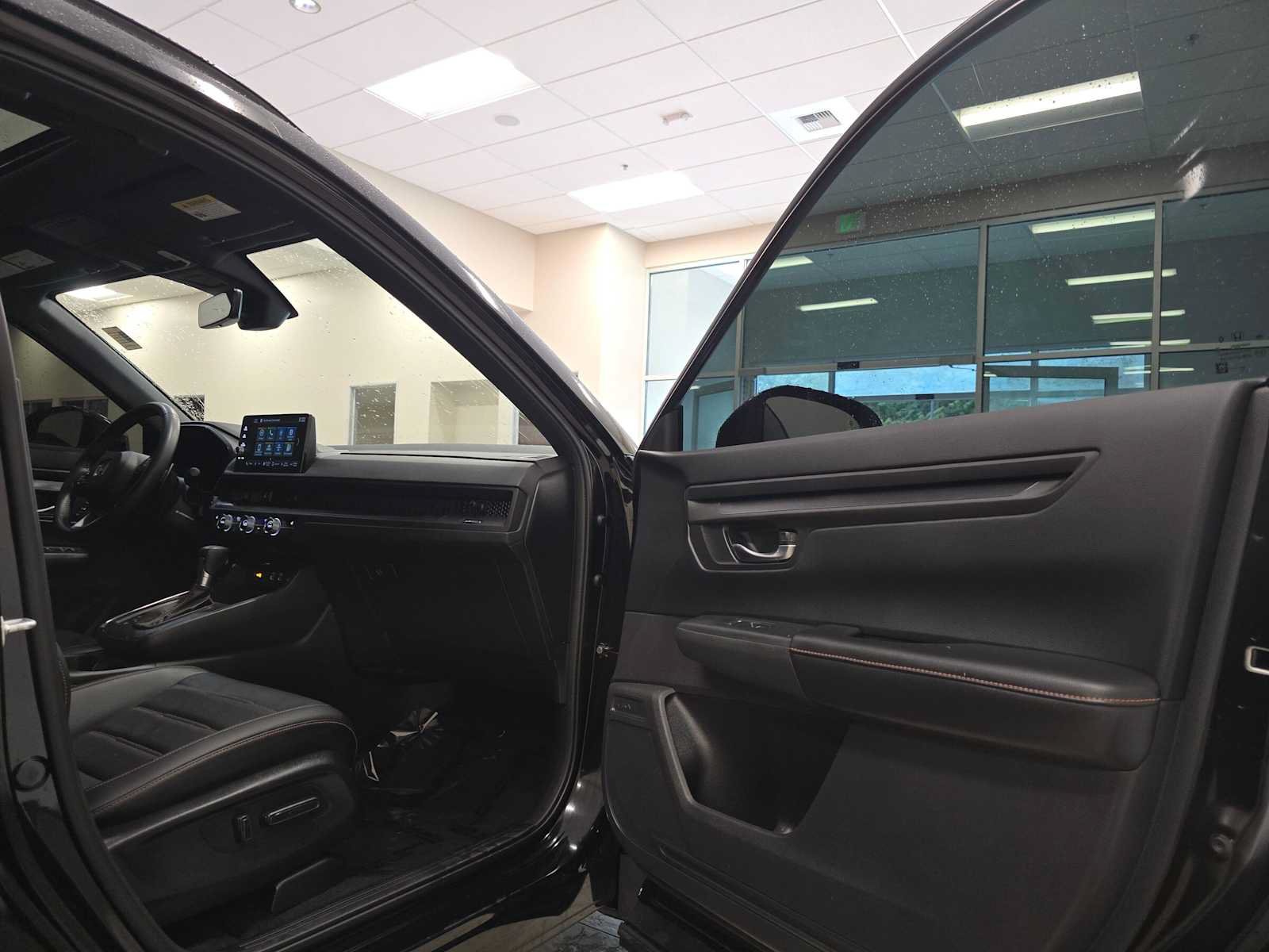 Used 2025 Honda CR-V Sport-L image 30