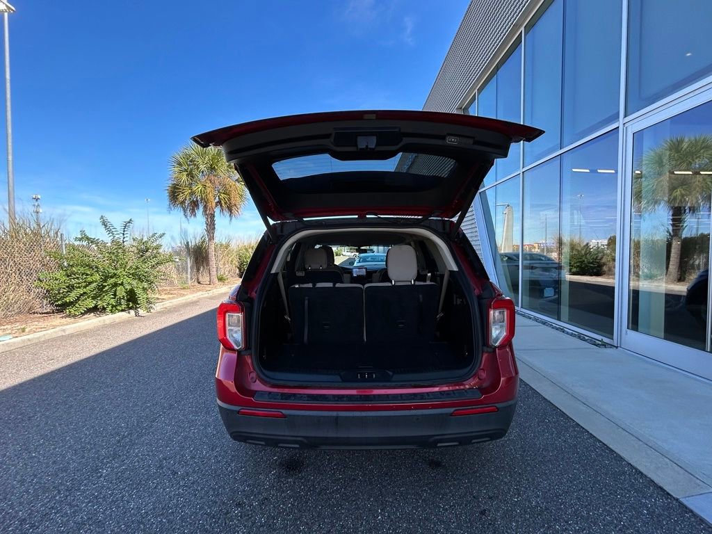Used 2020 Ford Explorer XLT image 45