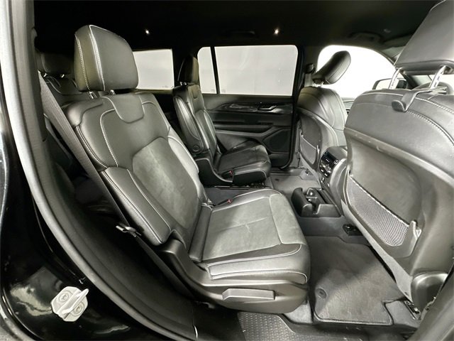 Used 2023 Jeep Grand Cherokee L Laredo image 28