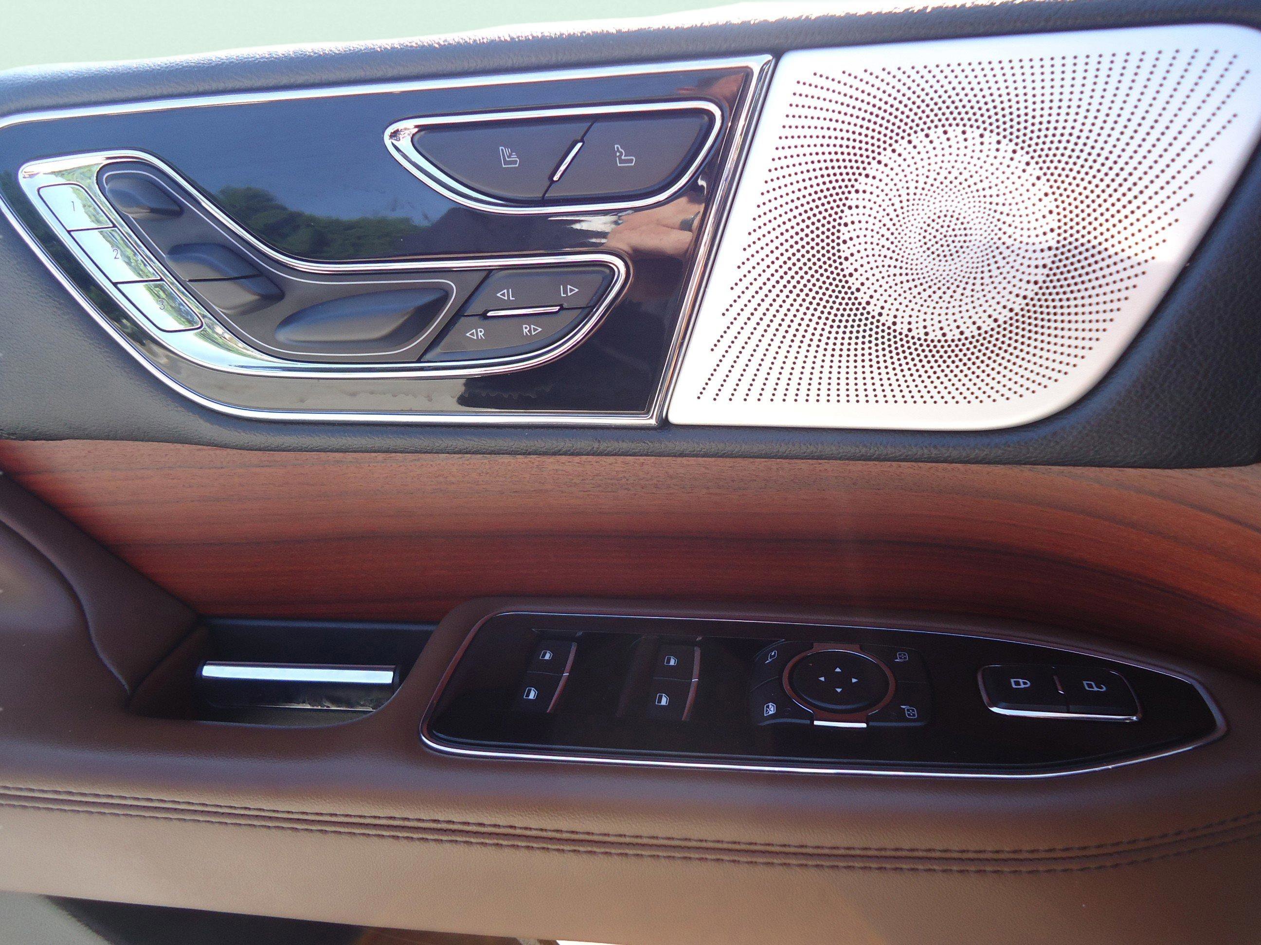 Used 2024 Lincoln Navigator L Reserve AWD/4WD image 27