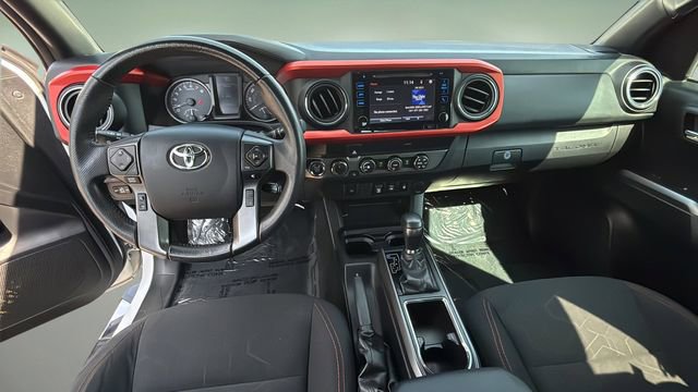 Used 2019 Toyota Tacoma TRD Sport AWD/4WD image 16