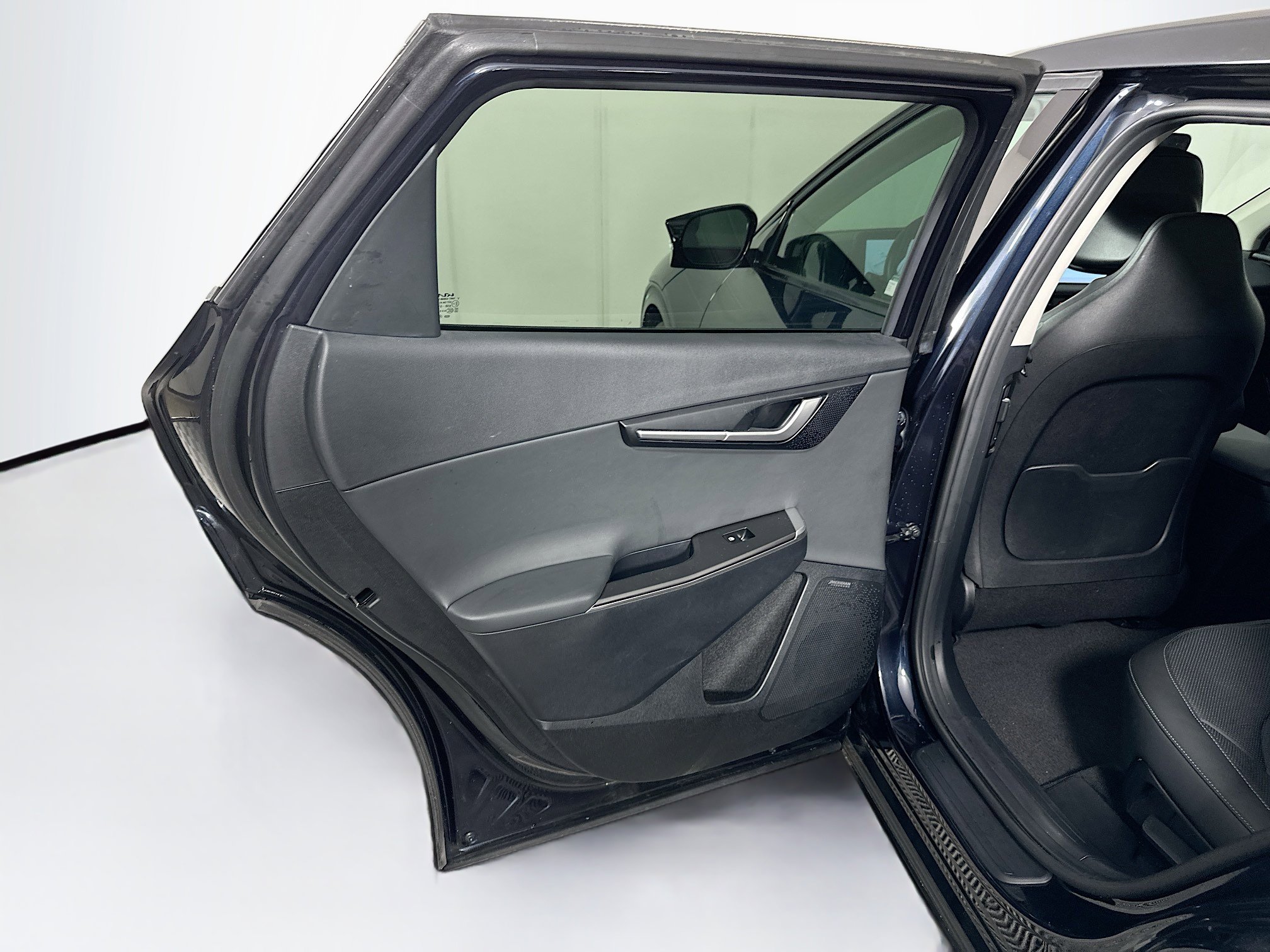 Used 2022 Kia EV6 Wind AWD/4WD image 26