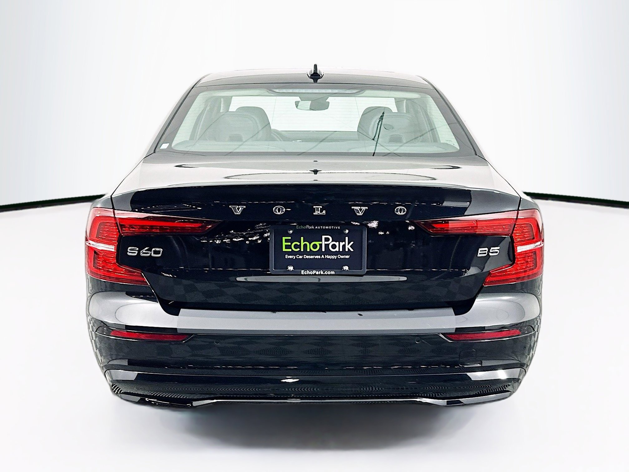 Used 2025 Volvo S60 B5 Plus image 7